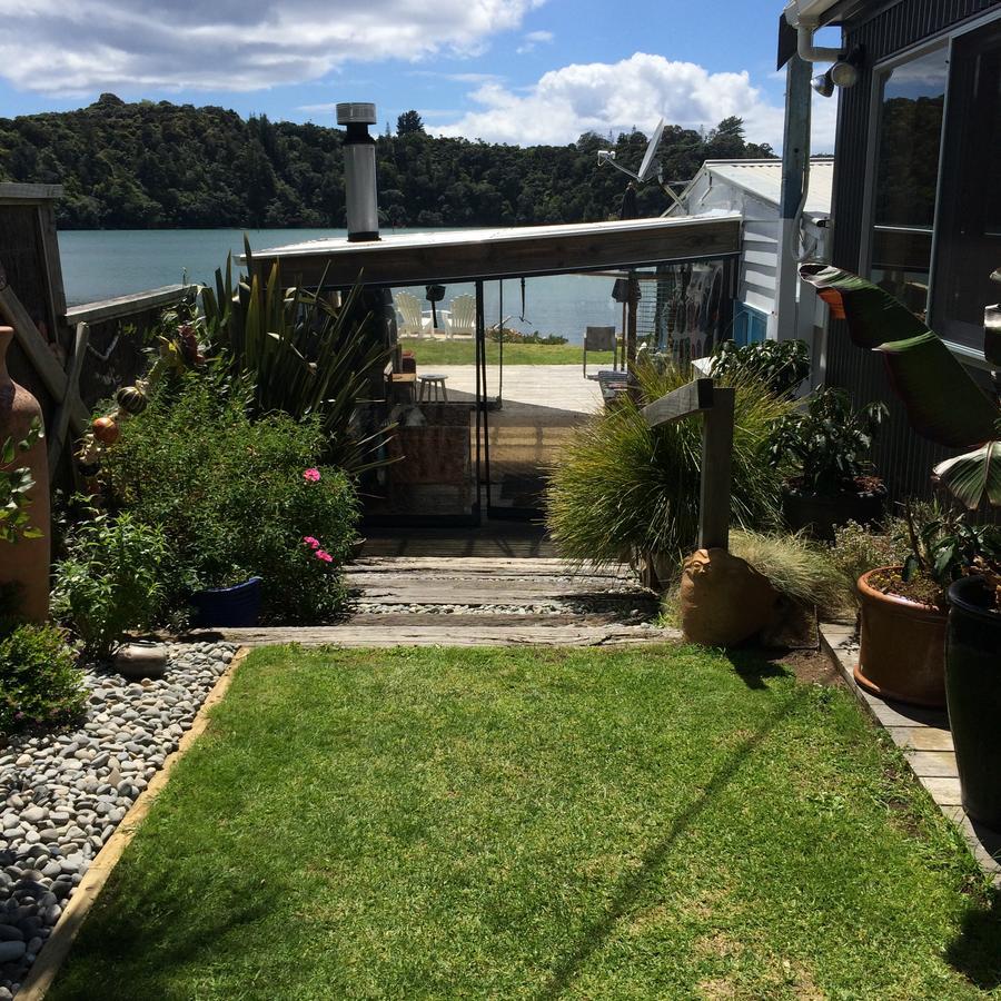 36 Steps To The Beach Bed & Breakfast Tutukaka Exterior photo